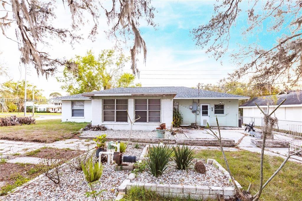 2600 Lakeview Drive, Sebring, Florida image 30