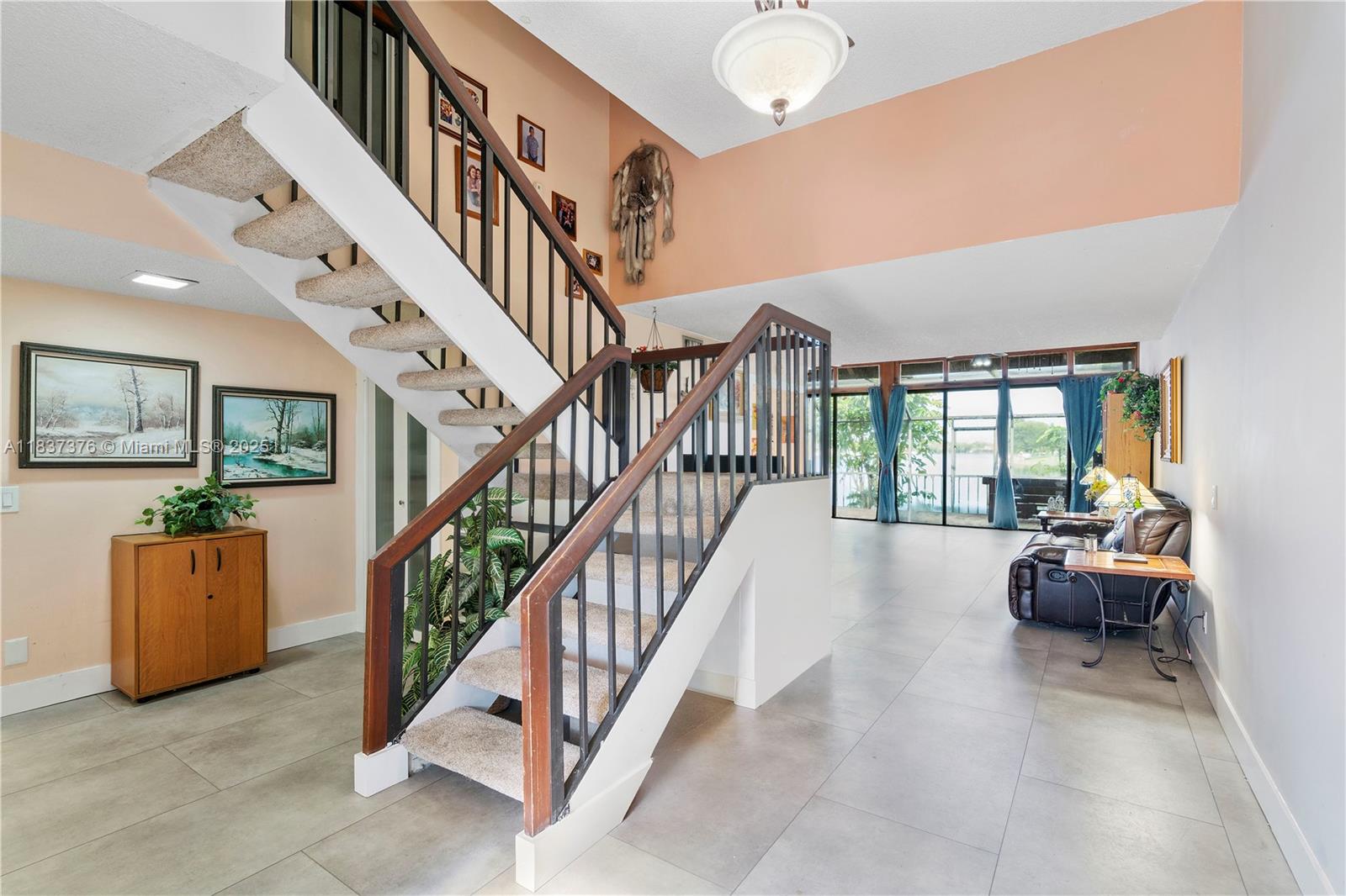 1512 NW 113th Way, Pembroke Pines, Florida image 2