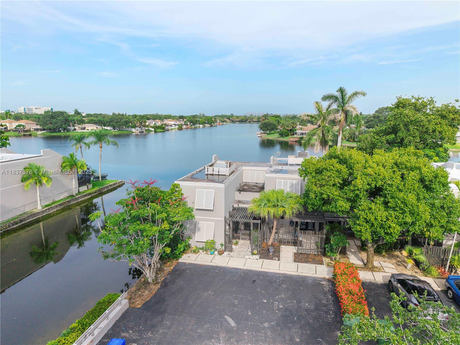 1512 NW 113th Way, Pembroke Pines, Florida image 37