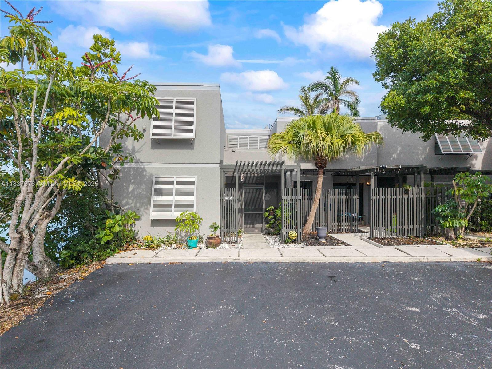 1512 NW 113th Way, Pembroke Pines, Florida image 48