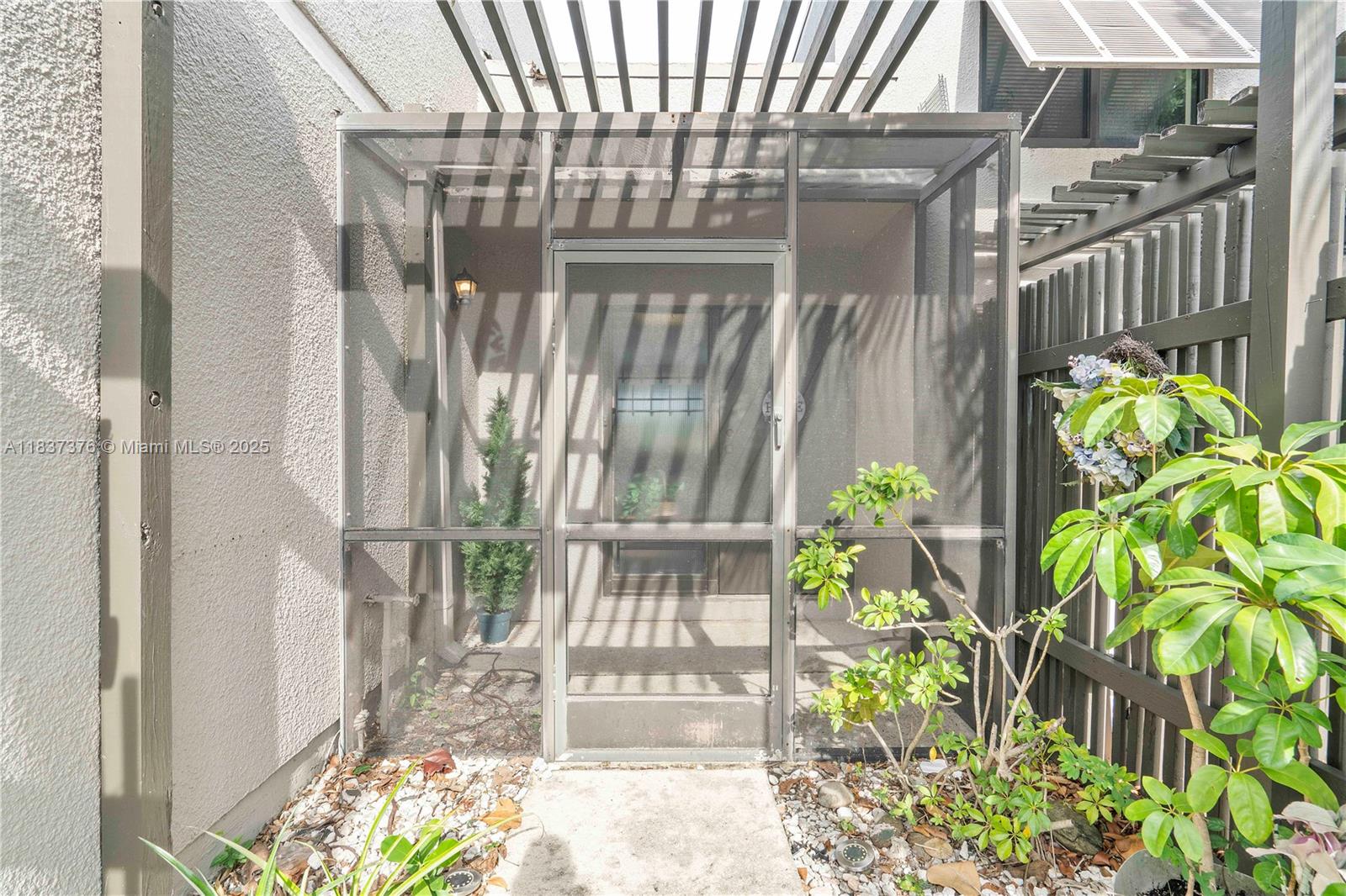 1512 NW 113th Way, Pembroke Pines, Florida image 50