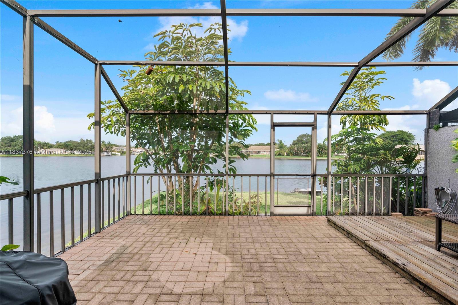 1512 NW 113th Way, Pembroke Pines, Florida image 6