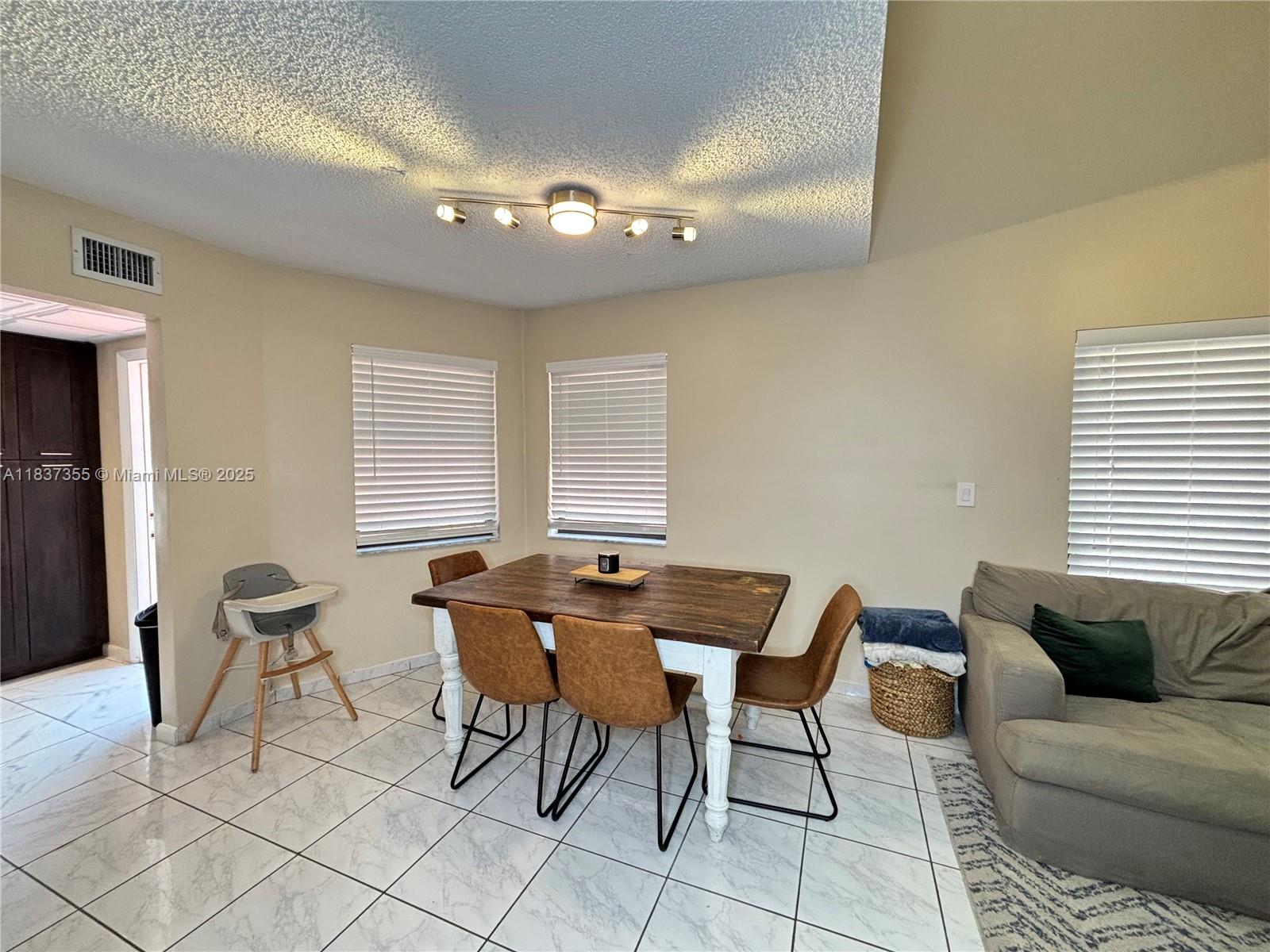 11236 SW 11 St, Pembroke Pines, Florida image 11