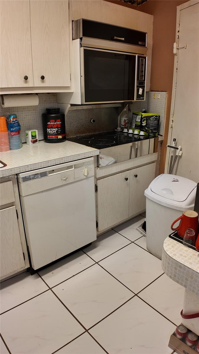 2899 Collins Ave #821, Miami Beach, Florida image 7