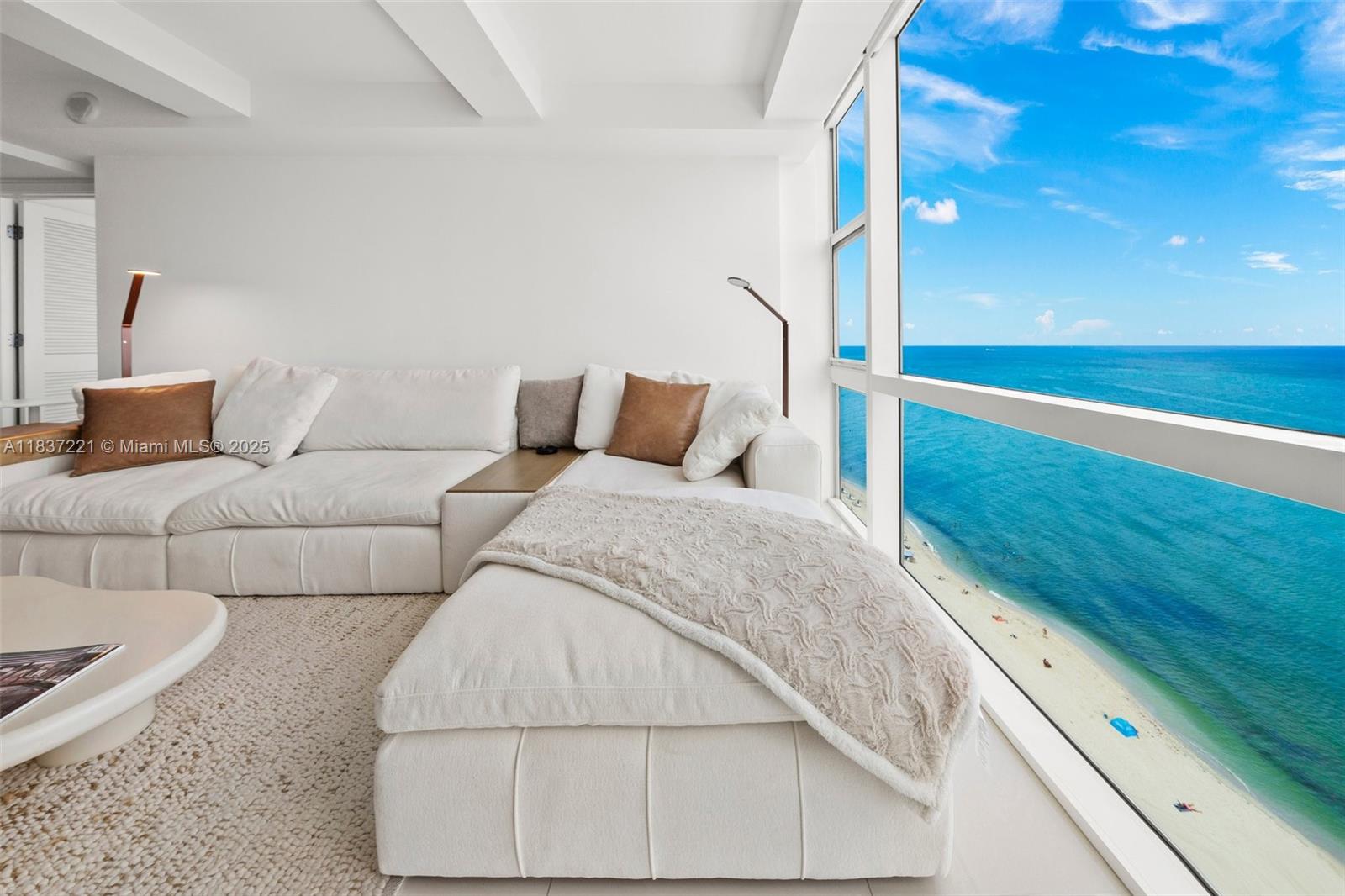 Condo for Rent in Miami Beach, FL