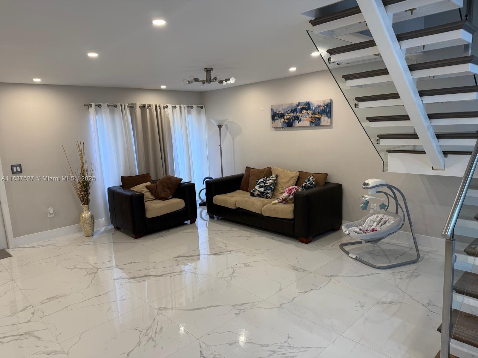 Property photo # 4