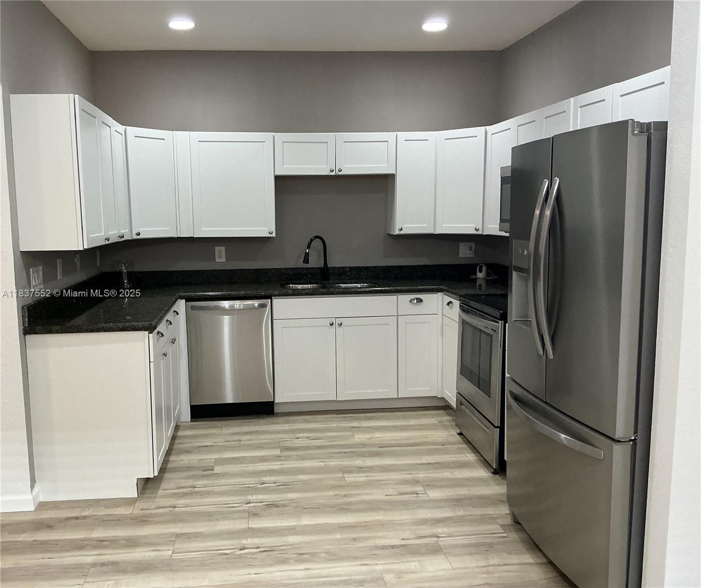 9593 Harbour Lake Cir, Boynton Beach, Florida image 17