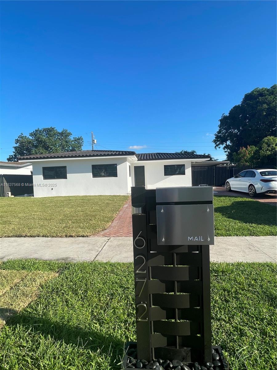 6272 NW 110th Ter, Hialeah, Florida image 1