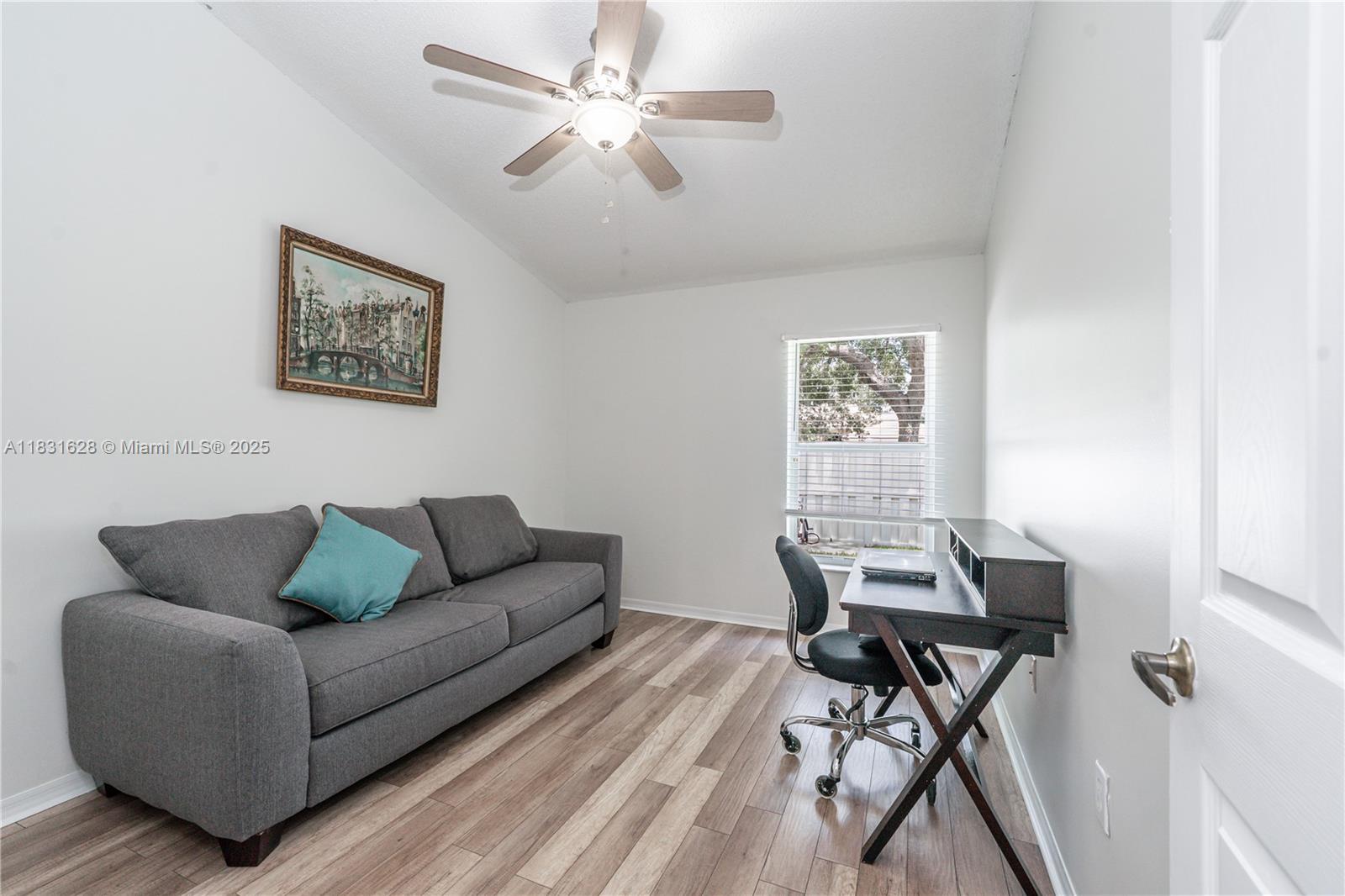 1122 NW 143rd Ave, Pembroke Pines, Florida image 19