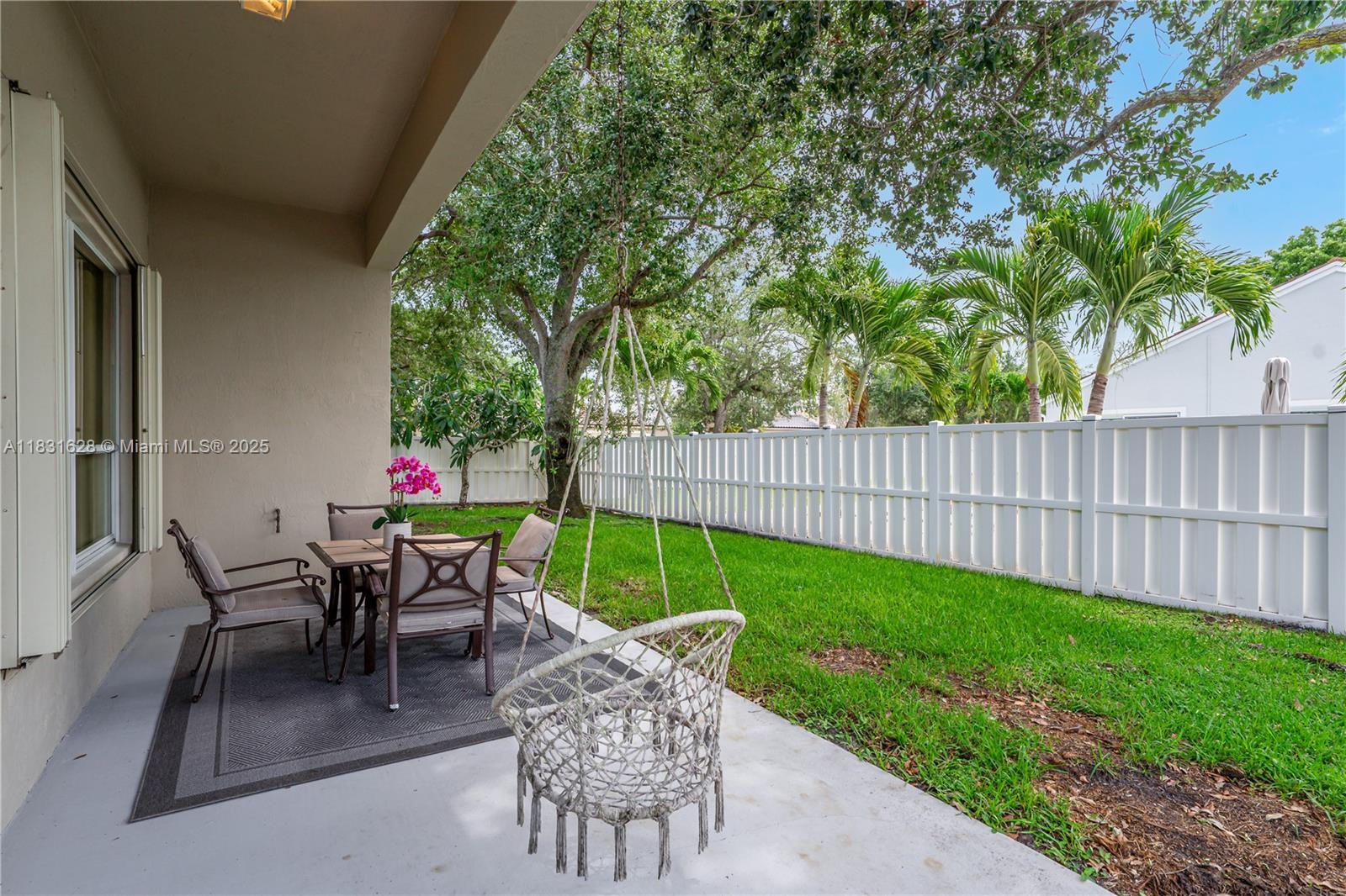 1122 NW 143rd Ave, Pembroke Pines, Florida image 22