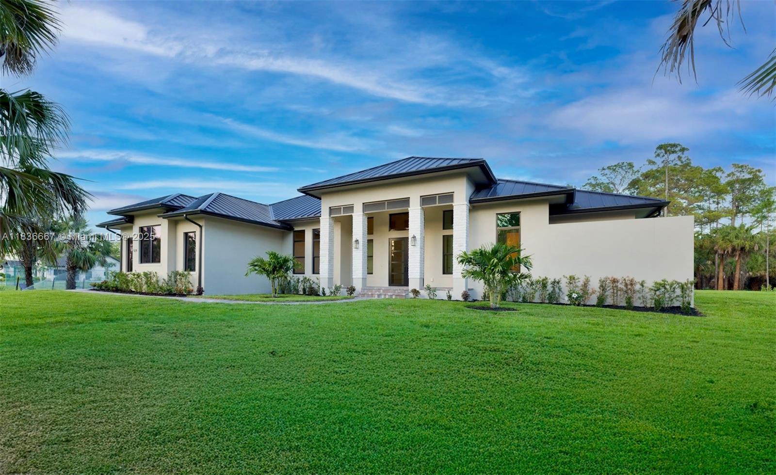 524 13th St Sw, Naples, Florida image 2