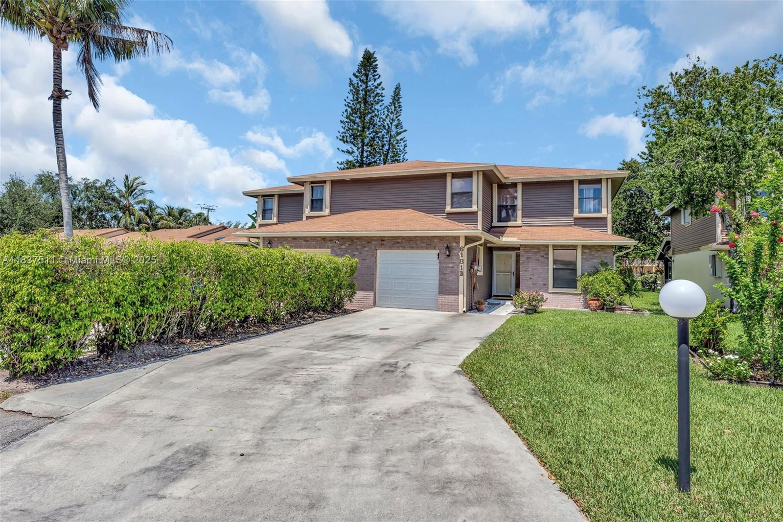 6181 Pine Tree Ln #B, Tamarac, Florida image 3