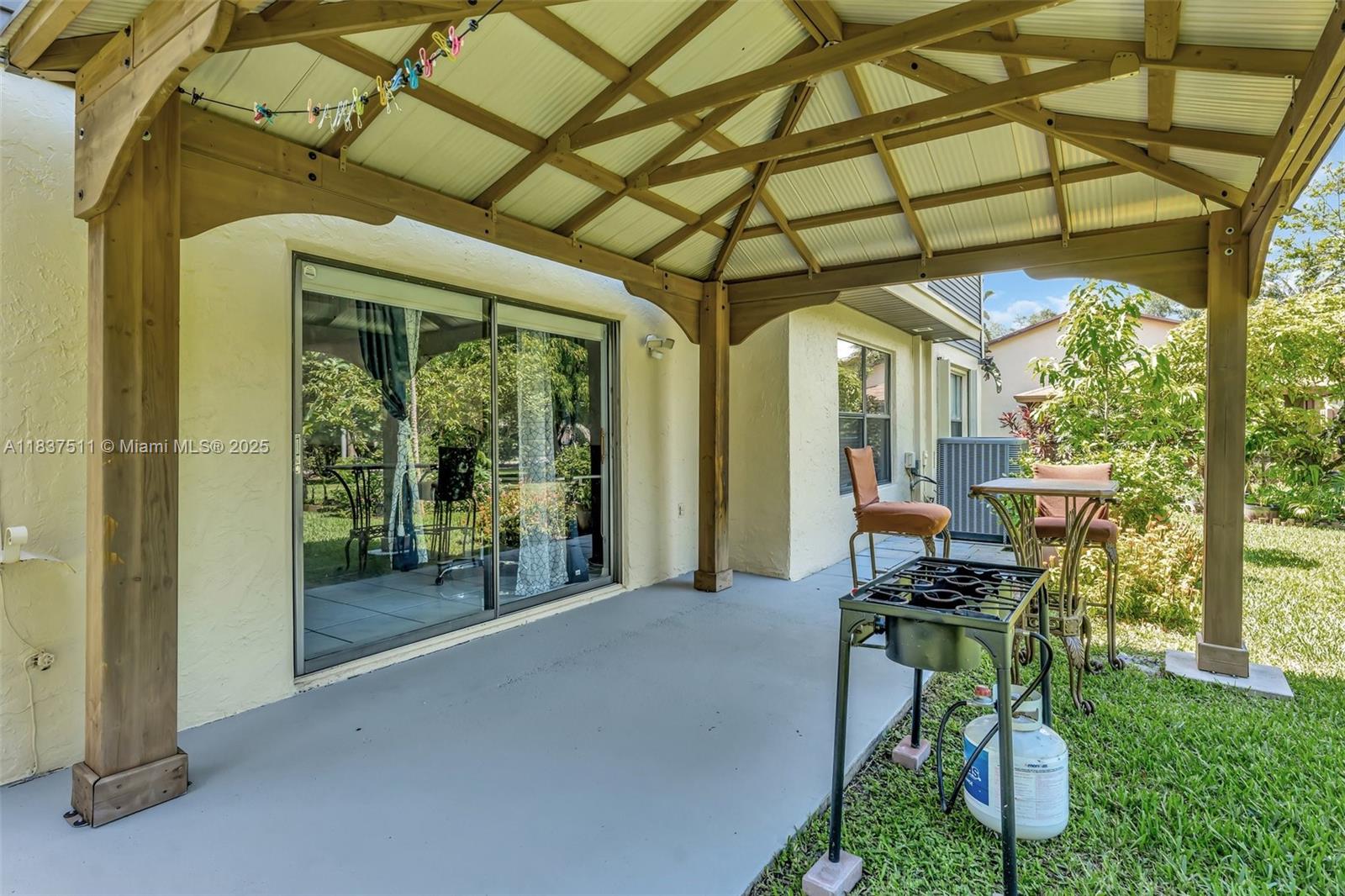 6181 Pine Tree Ln #B, Tamarac, Florida image 38