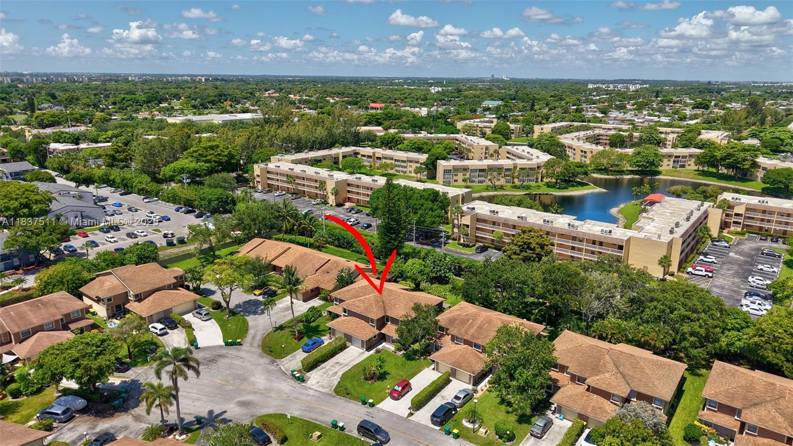6181 Pine Tree Ln #B, Tamarac, Florida image 45