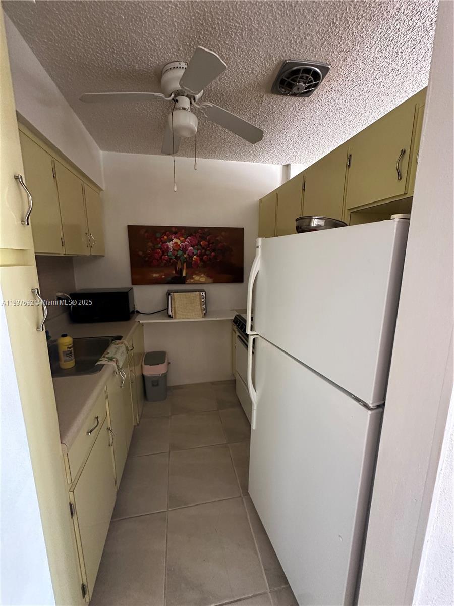 920 SW 11th Ave #12A, Hallandale Beach, Florida image 6