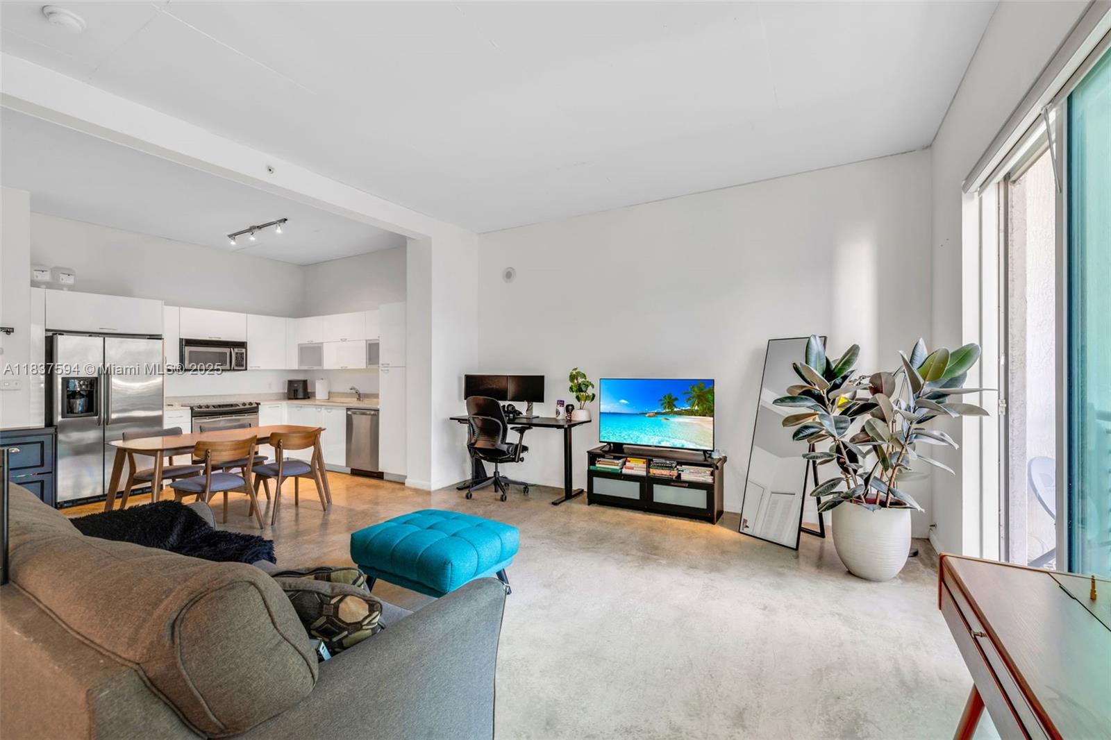 Property photo # 9