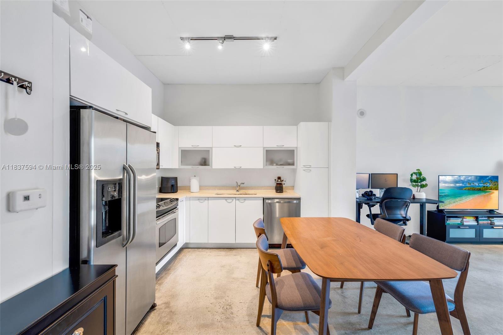 Property photo # 2