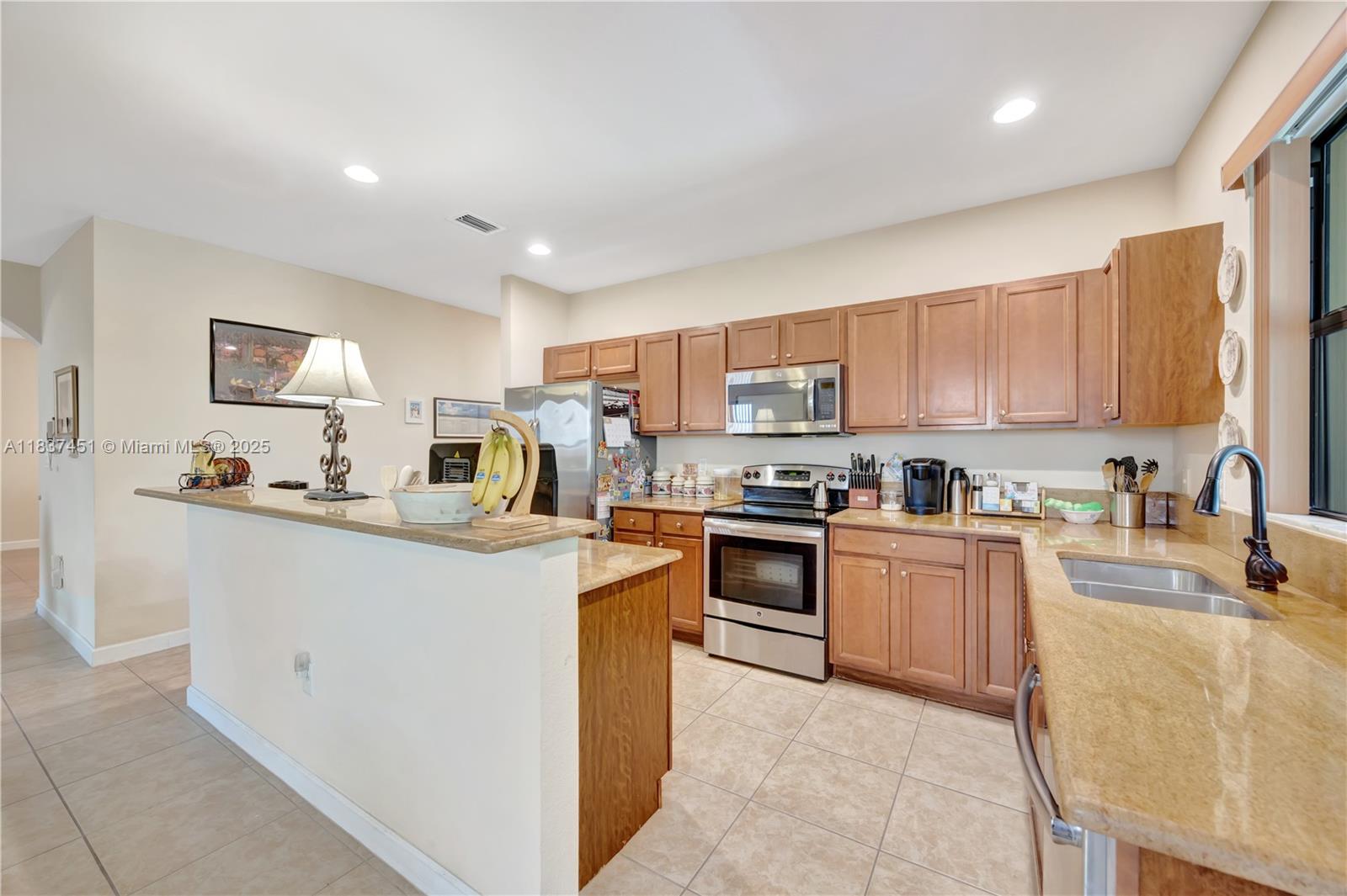 132 SE 36th Ave, Homestead, Florida image 13