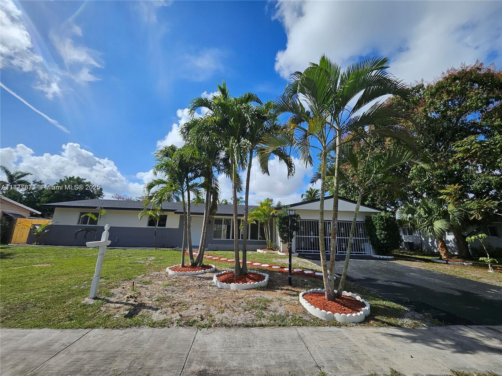 221 SW 53rd Ave, Plantation, Florida image 8