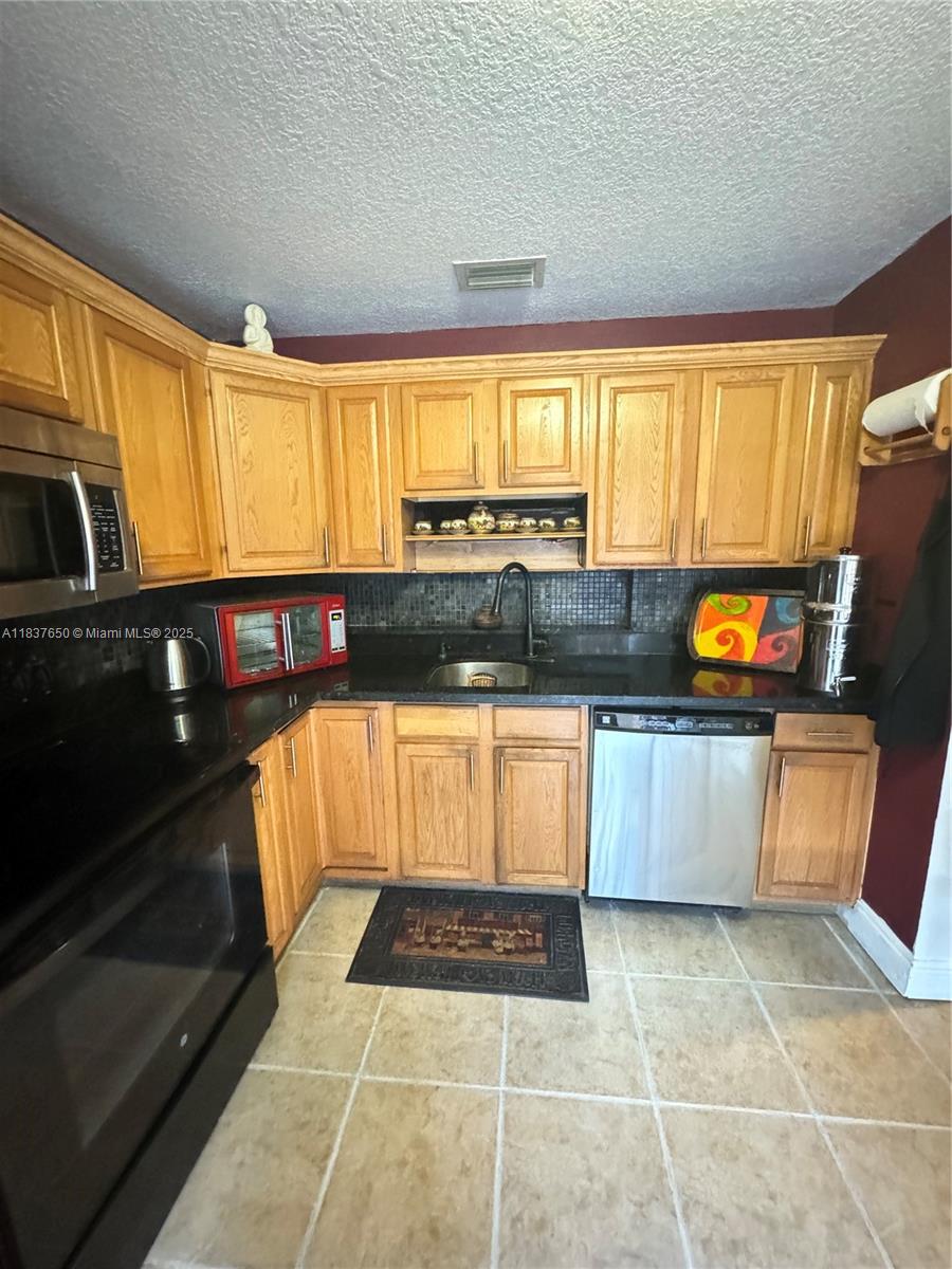 9986 Royal Palm Blvd #9986, Coral Springs, Florida image 3