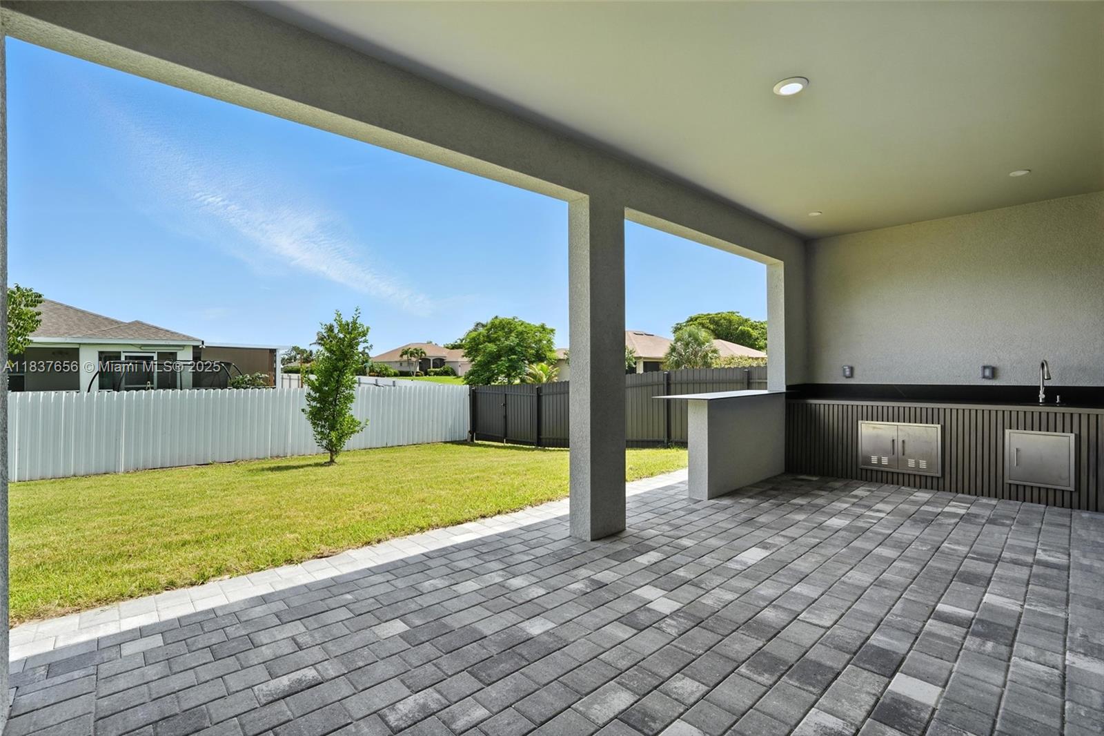 Residential, Cape Coral, Florida image 10