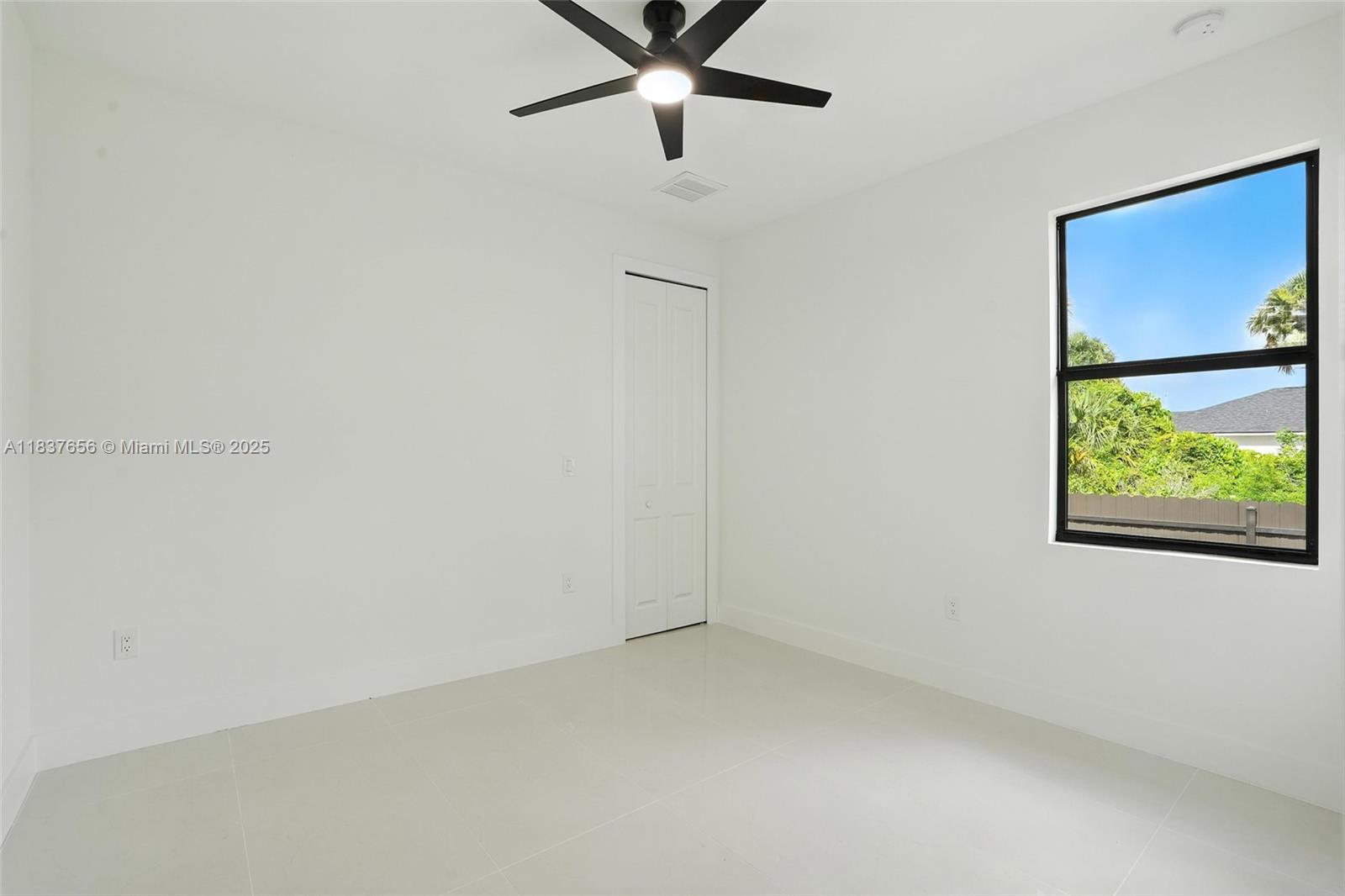 Residential, Cape Coral, Florida image 23
