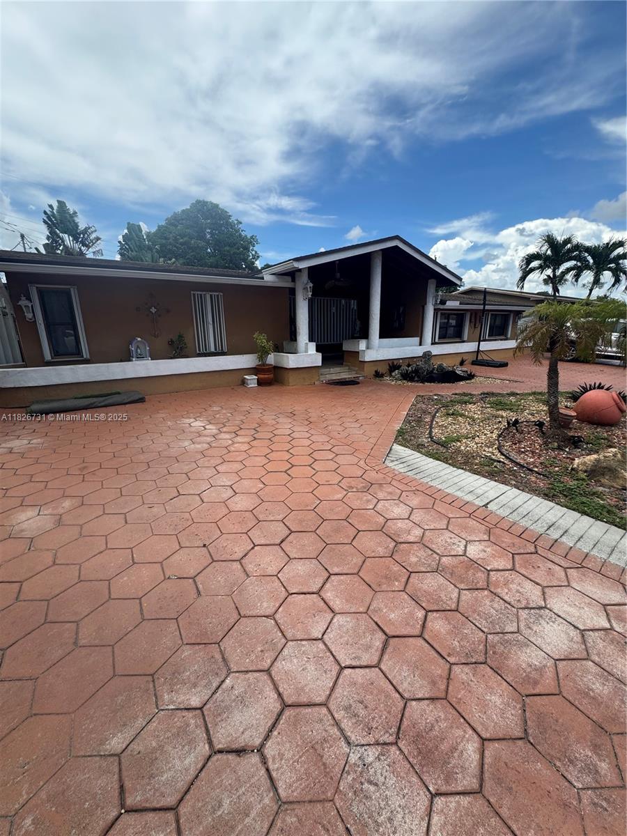 5372 W 9th Ave, Hialeah, Florida image 1