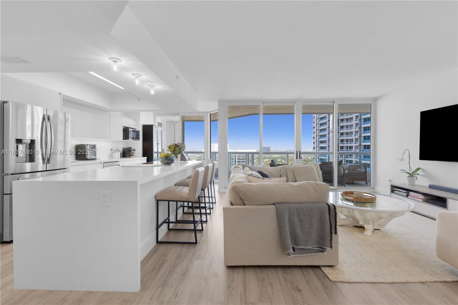 21055 Yacht Club Dr #2203, Aventura, Florida image 1