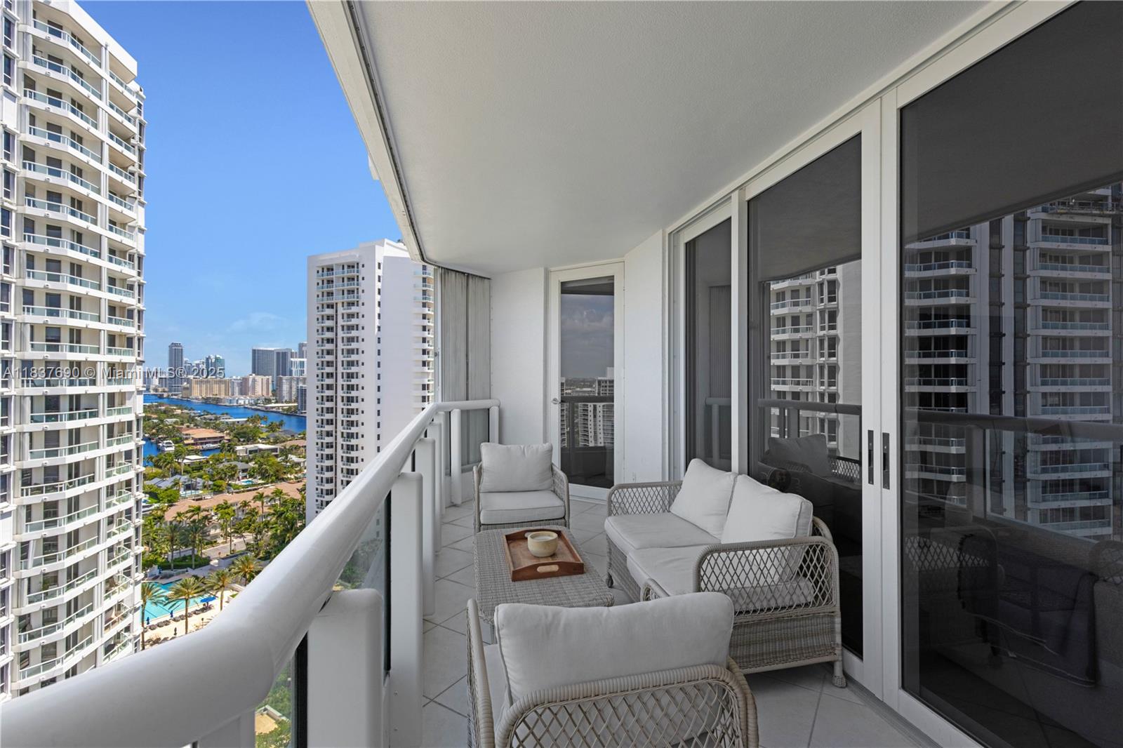 21055 Yacht Club Dr #2203, Aventura, Florida image 27