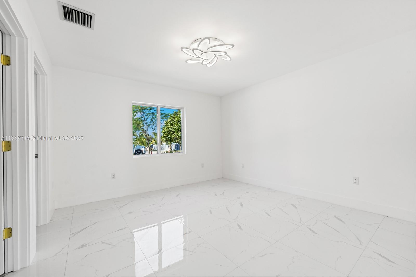231 NW 3rd Ave, Florida City, Florida image 13