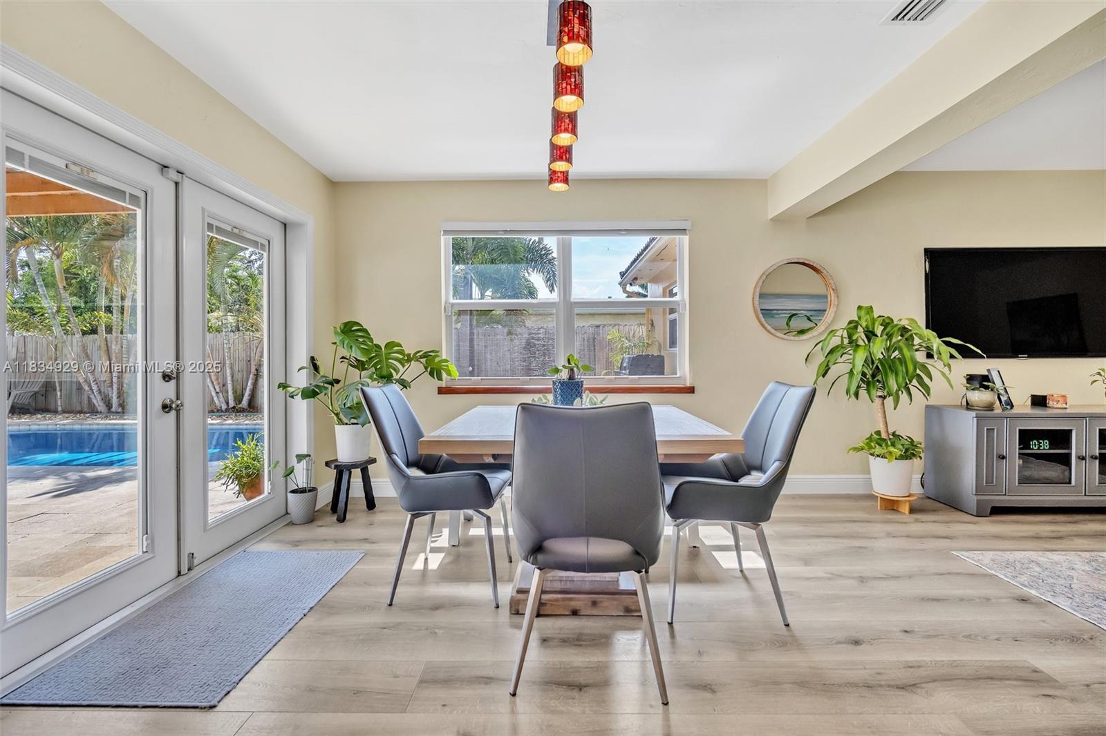 1533 Shenandoah St, Hollywood, Florida image 11