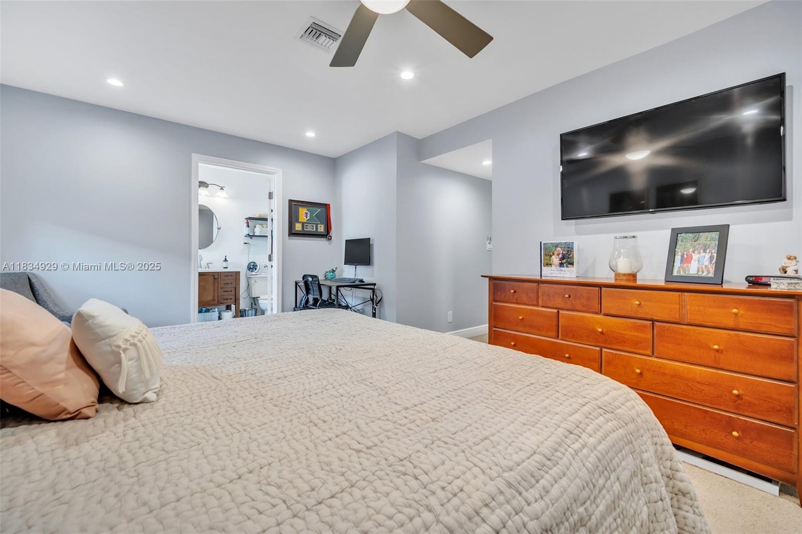 1533 Shenandoah St, Hollywood, Florida image 18