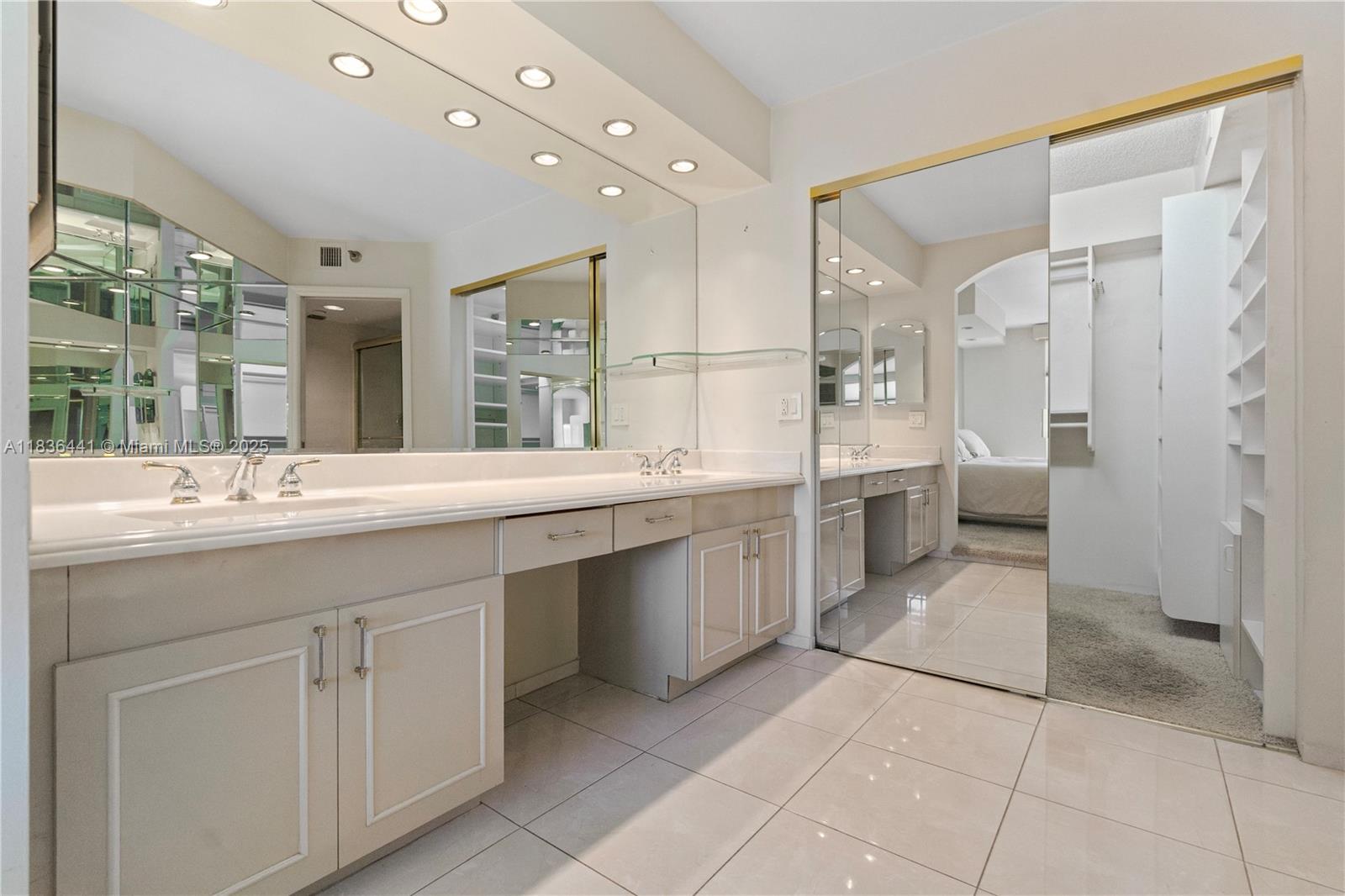 3500 Mystic Pointe Dr #306, Aventura, Florida image 13