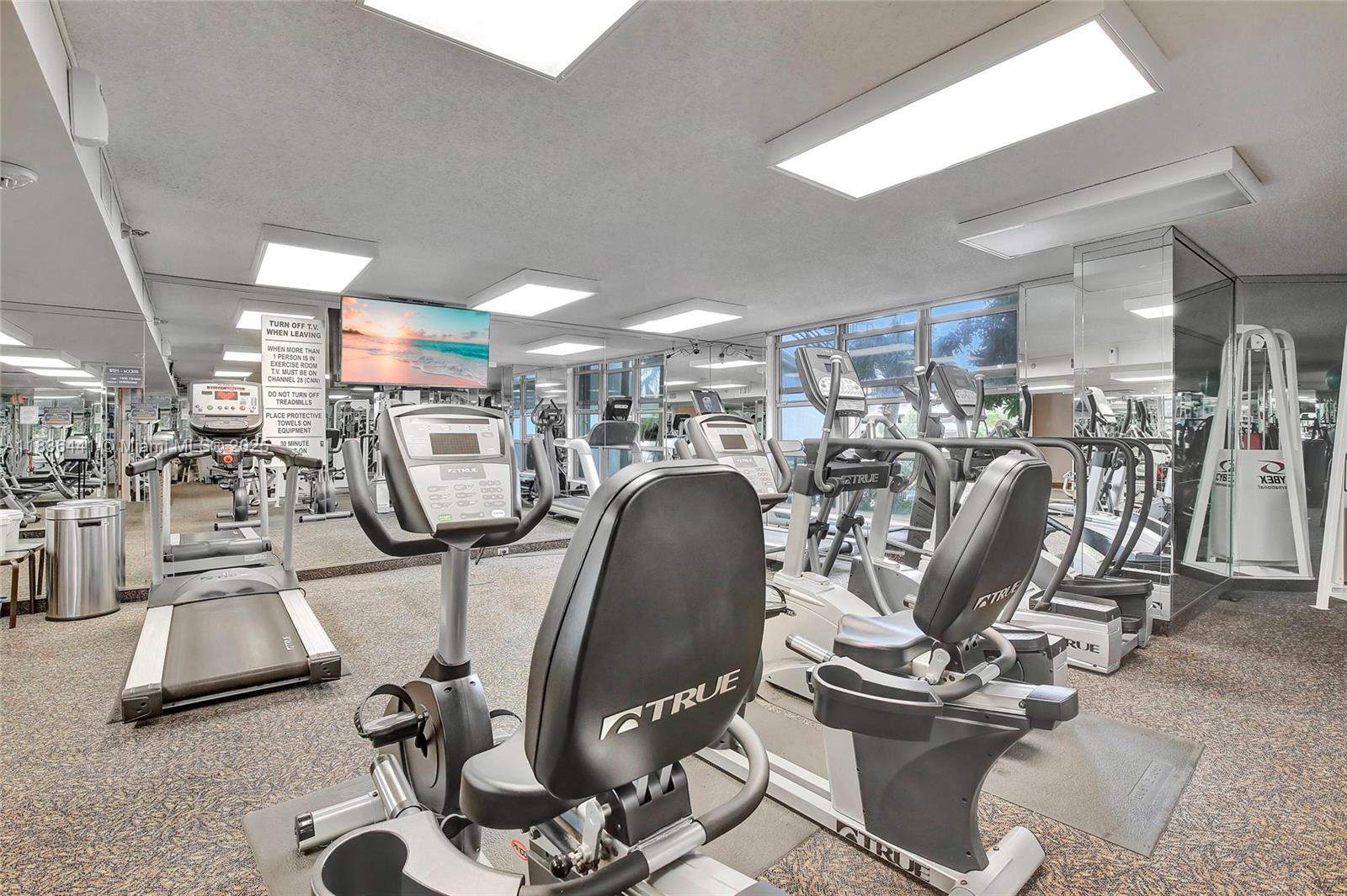 3500 Mystic Pointe Dr #306, Aventura, Florida image 38