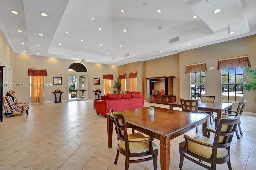 5963 Royal Way, Tamarac, Florida image 16