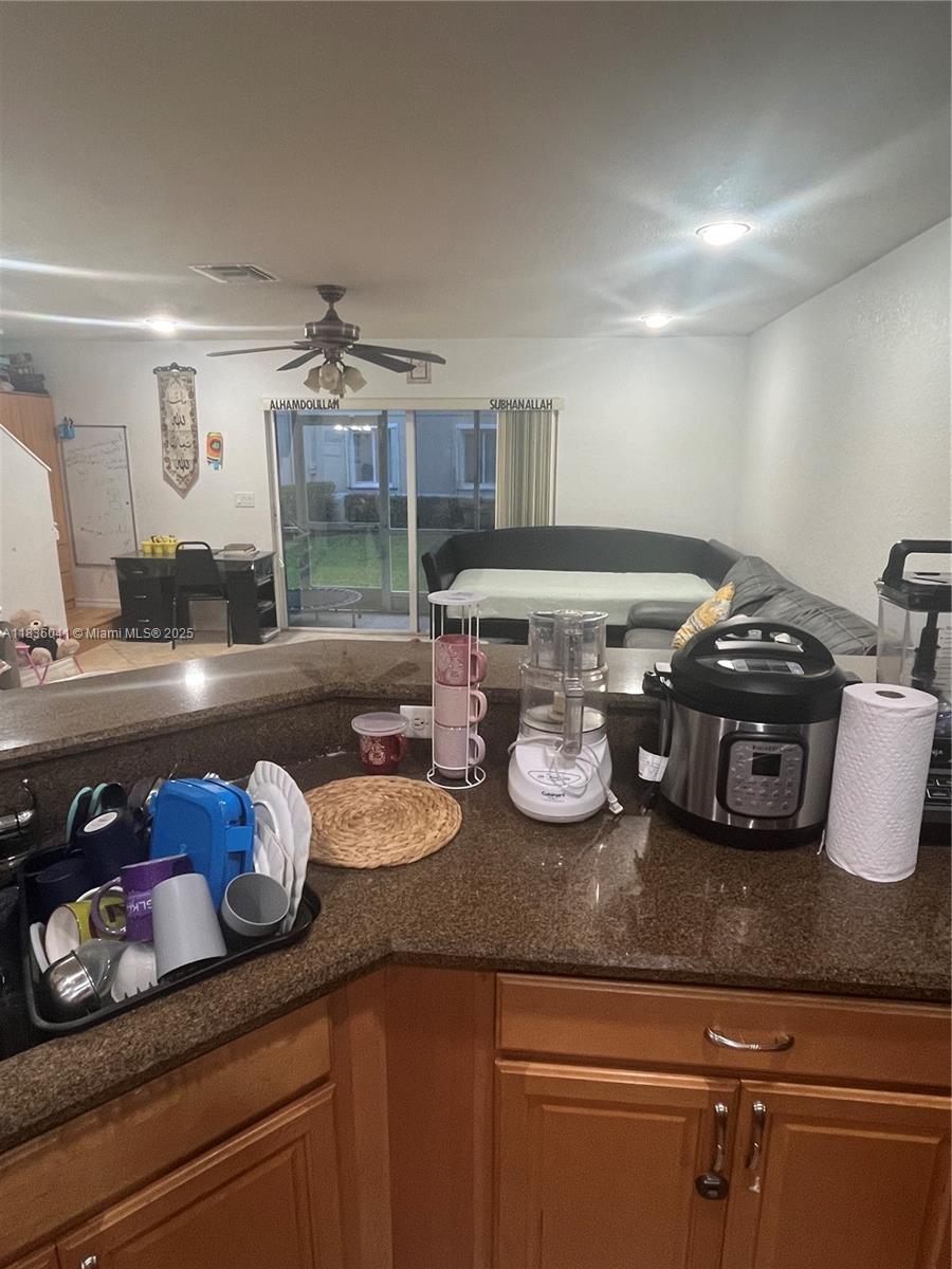 5963 Royal Way, Tamarac, Florida image 24