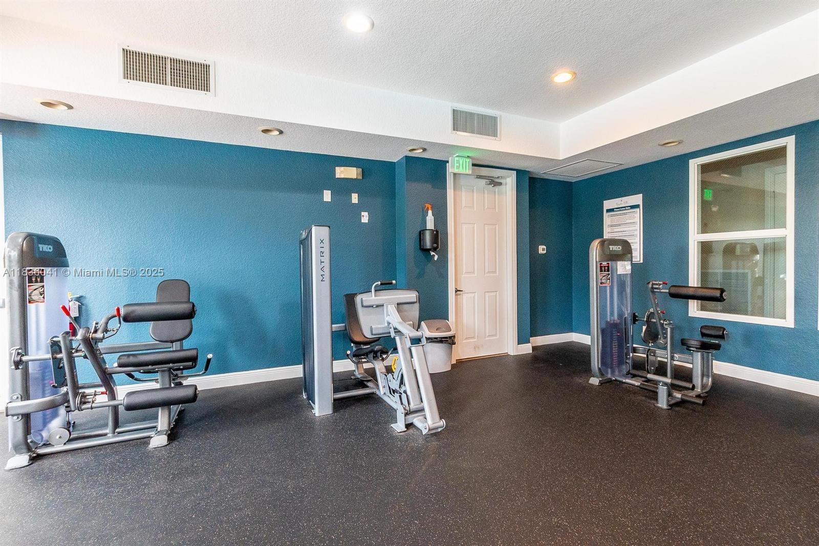 5963 Royal Way, Tamarac, Florida image 3