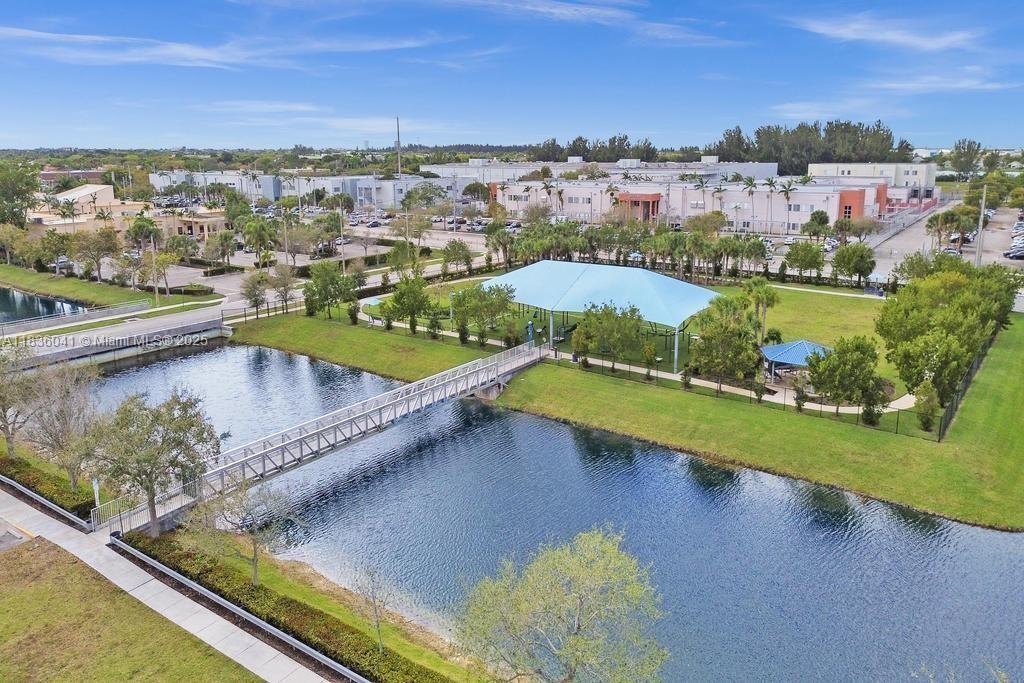 5963 Royal Way, Tamarac, Florida image 9
