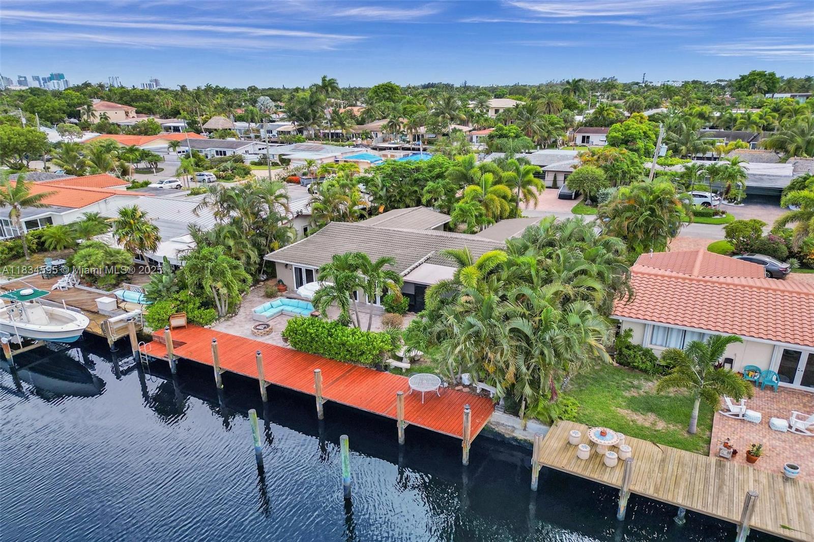 2200 NE 19th Ave, Wilton Manors, Florida image 2