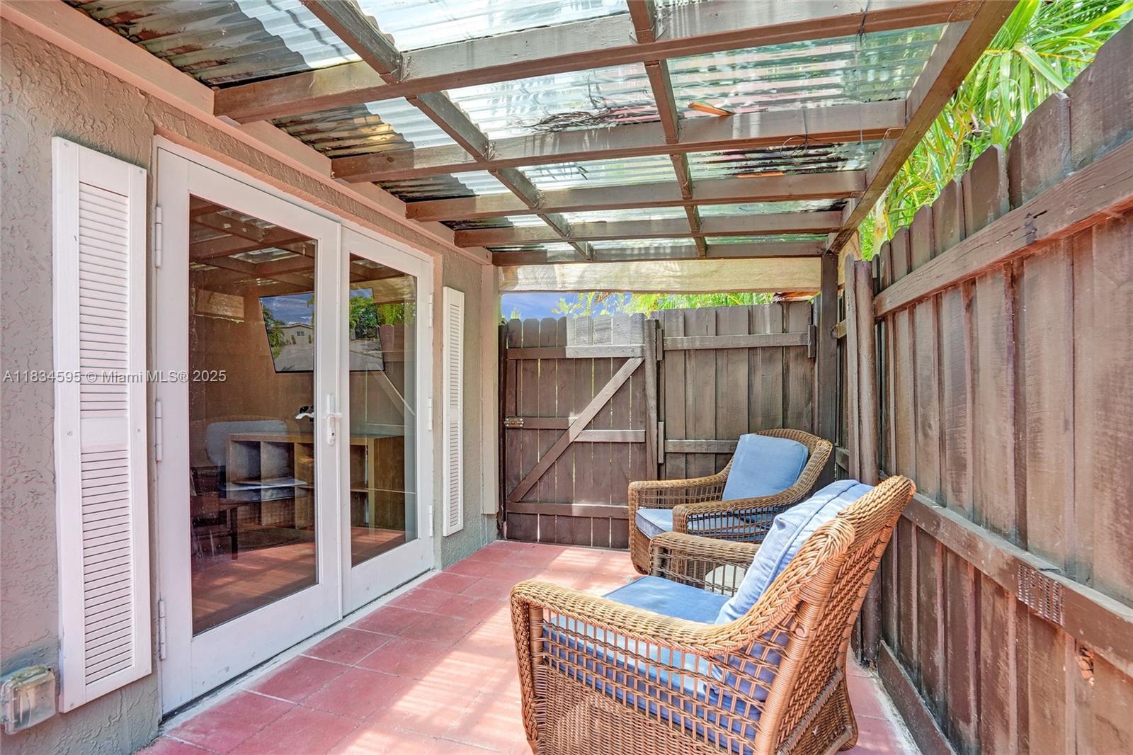 2200 NE 19th Ave, Wilton Manors, Florida image 25