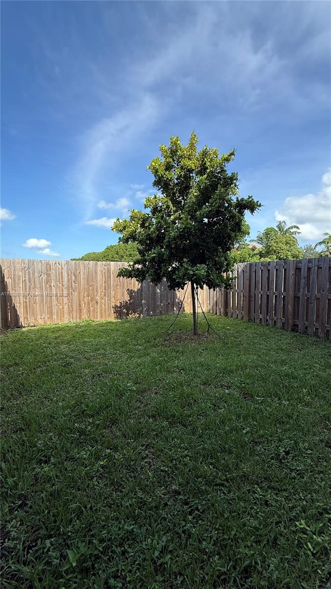 1150 SE 26th Ter, Homestead, Florida image 3