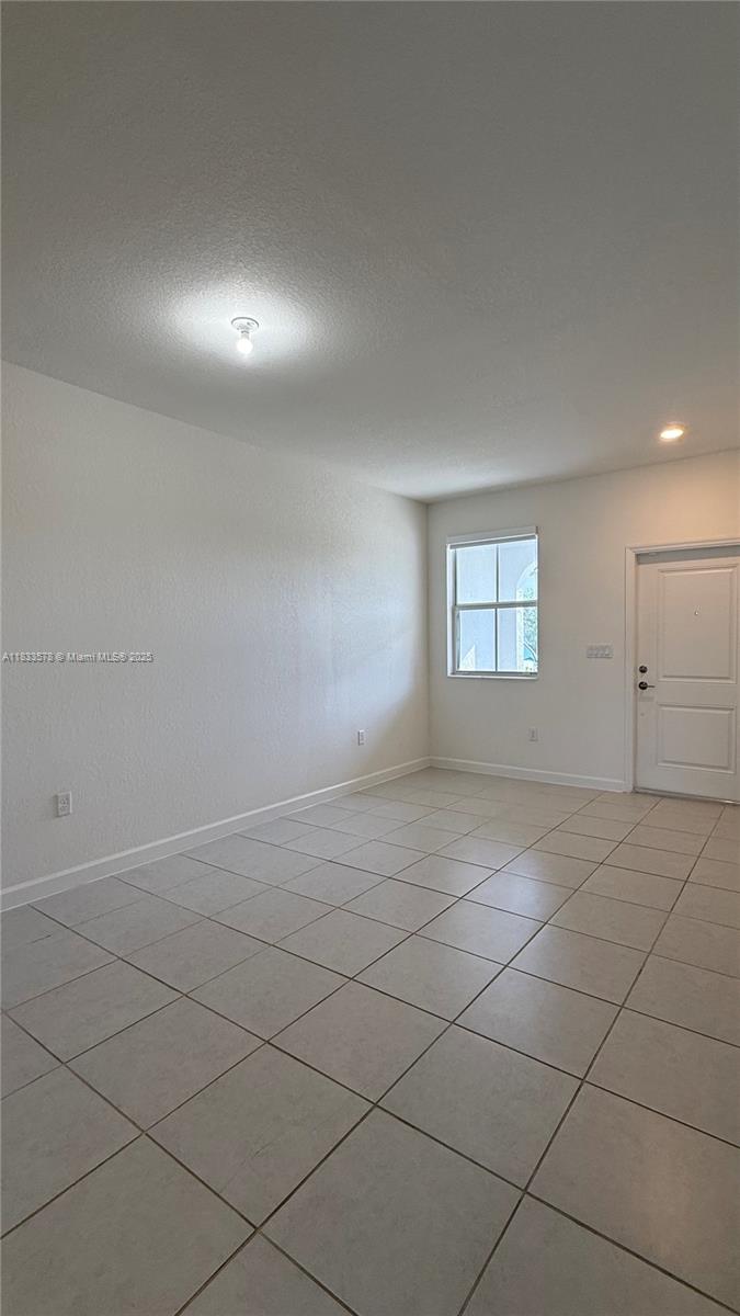 1150 SE 26th Ter, Homestead, Florida image 9