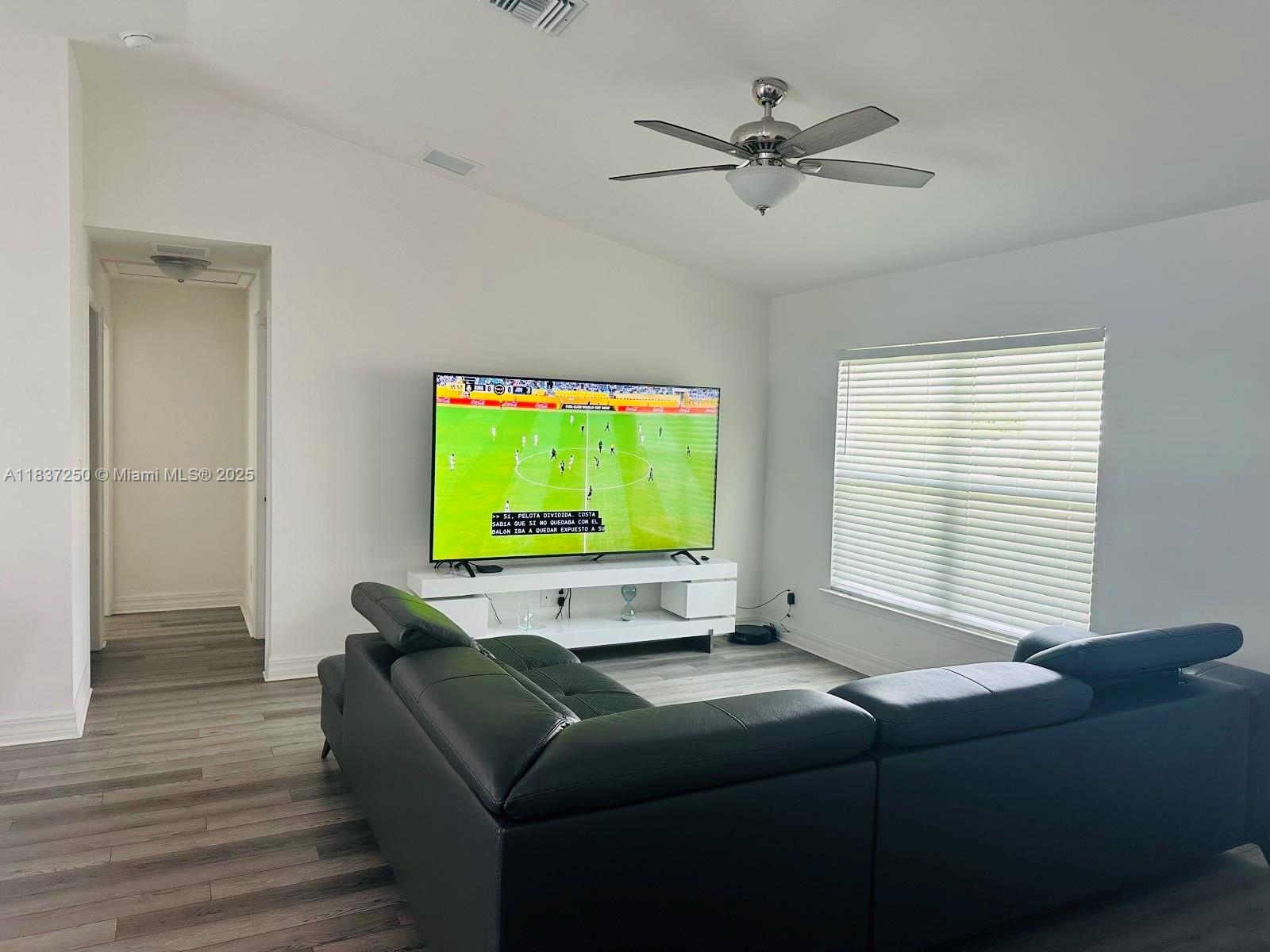 2524 NE 5 Ave, Cape Coral, Florida image 8
