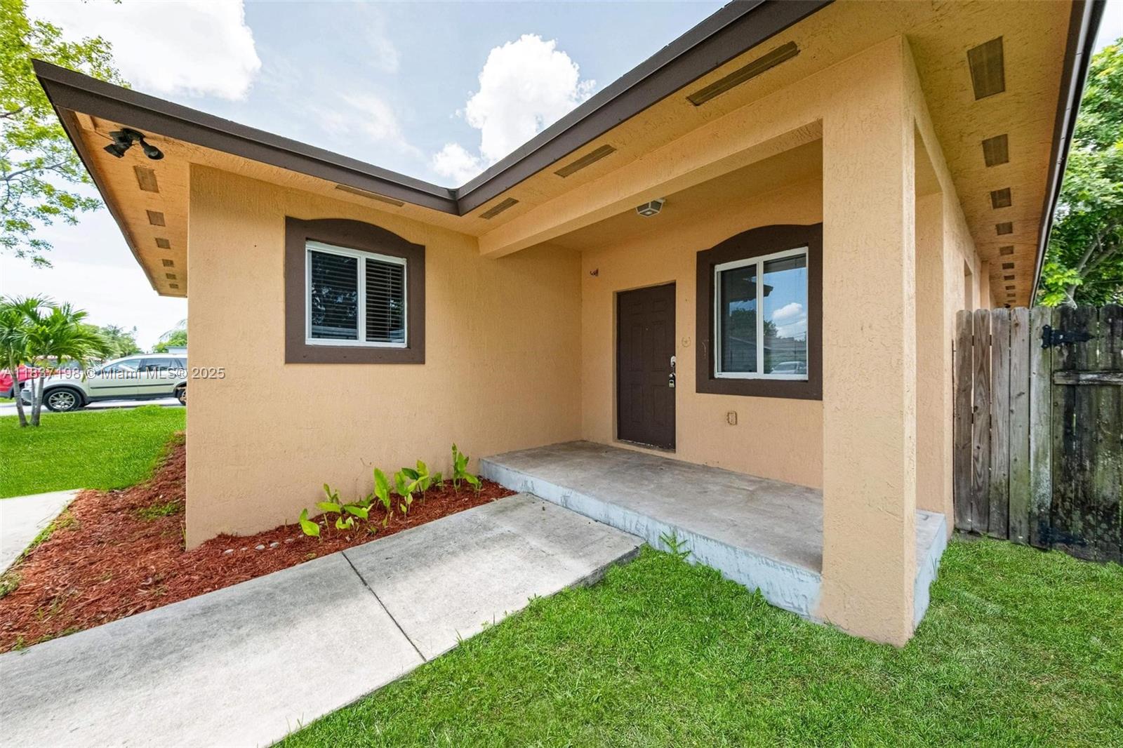6124 SW 39th St, Miramar, Florida image 4