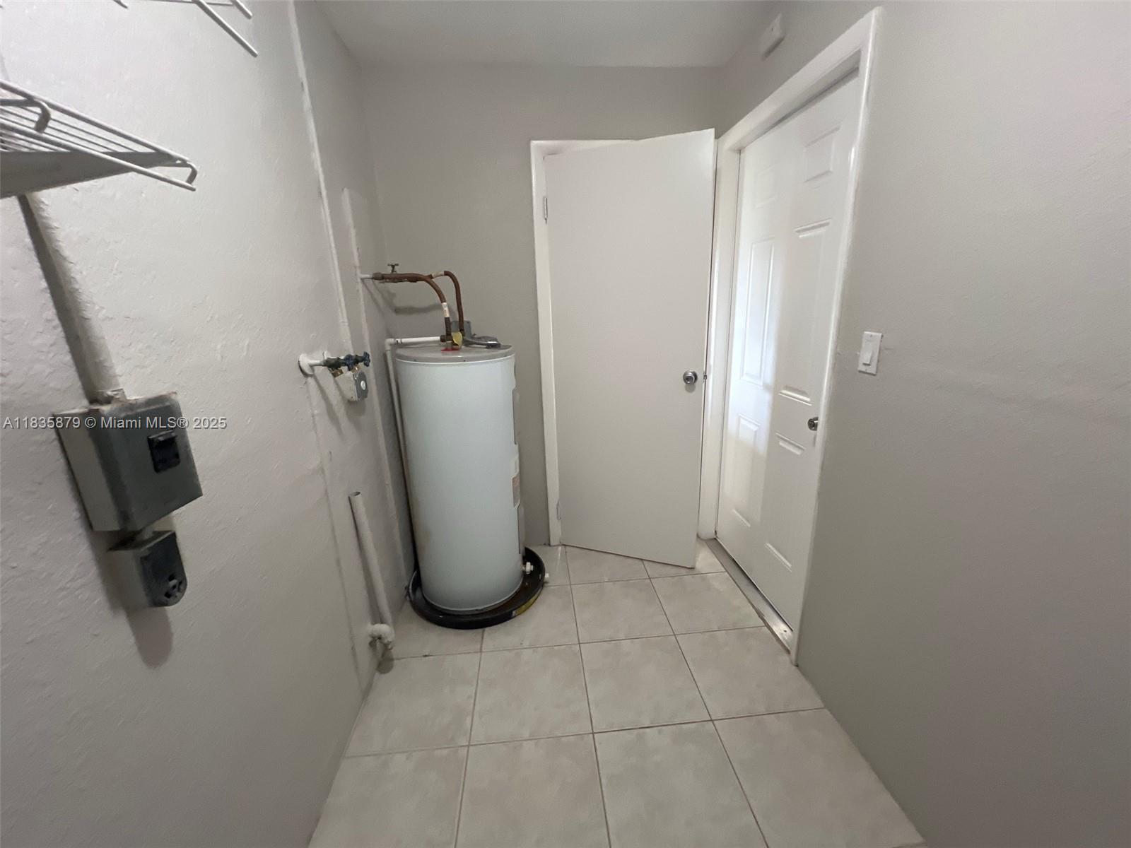 6837 NW 28th St, Sunrise, Florida image 15