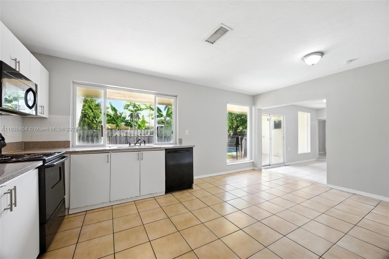 7187 NW 22nd St, Sunrise, Florida image 7