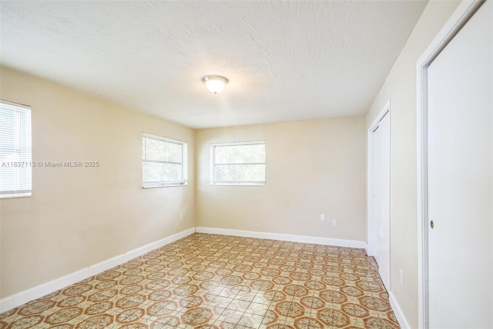 8361 NW 28th Pl, Sunrise, Florida image 14