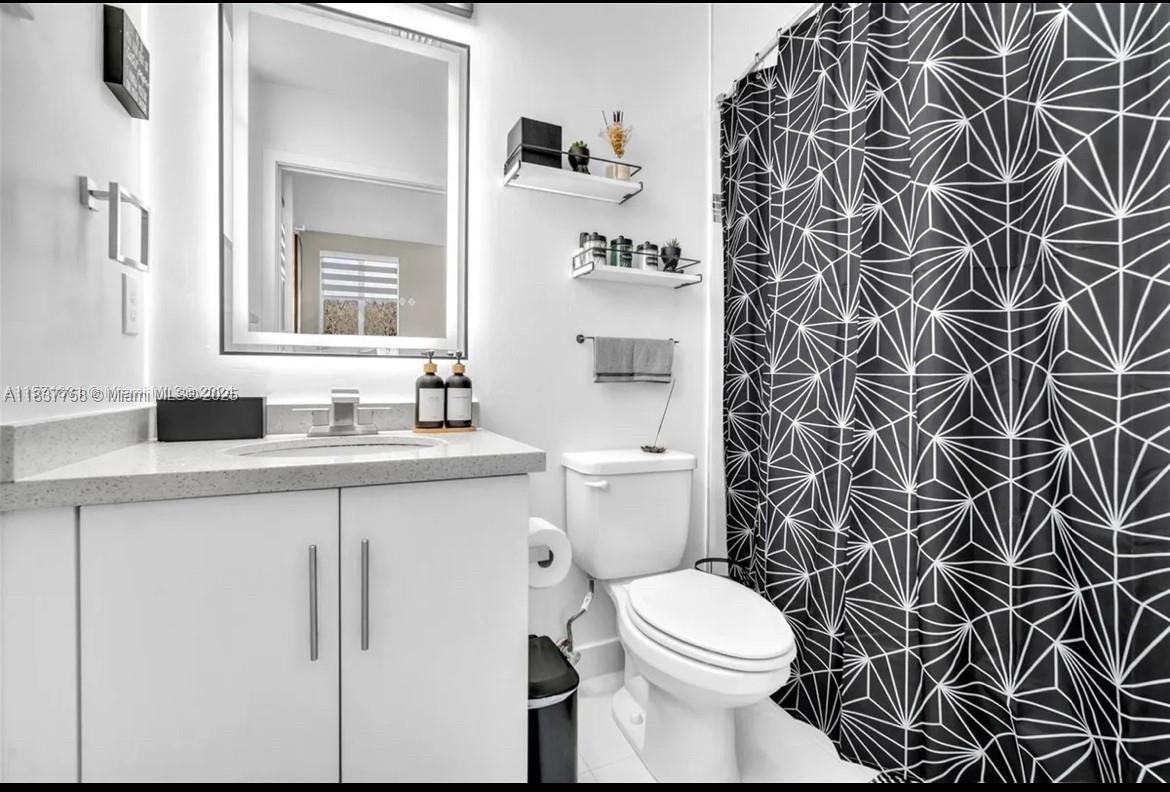 2651 NE 212th Terr #202, Aventura, Florida image 8