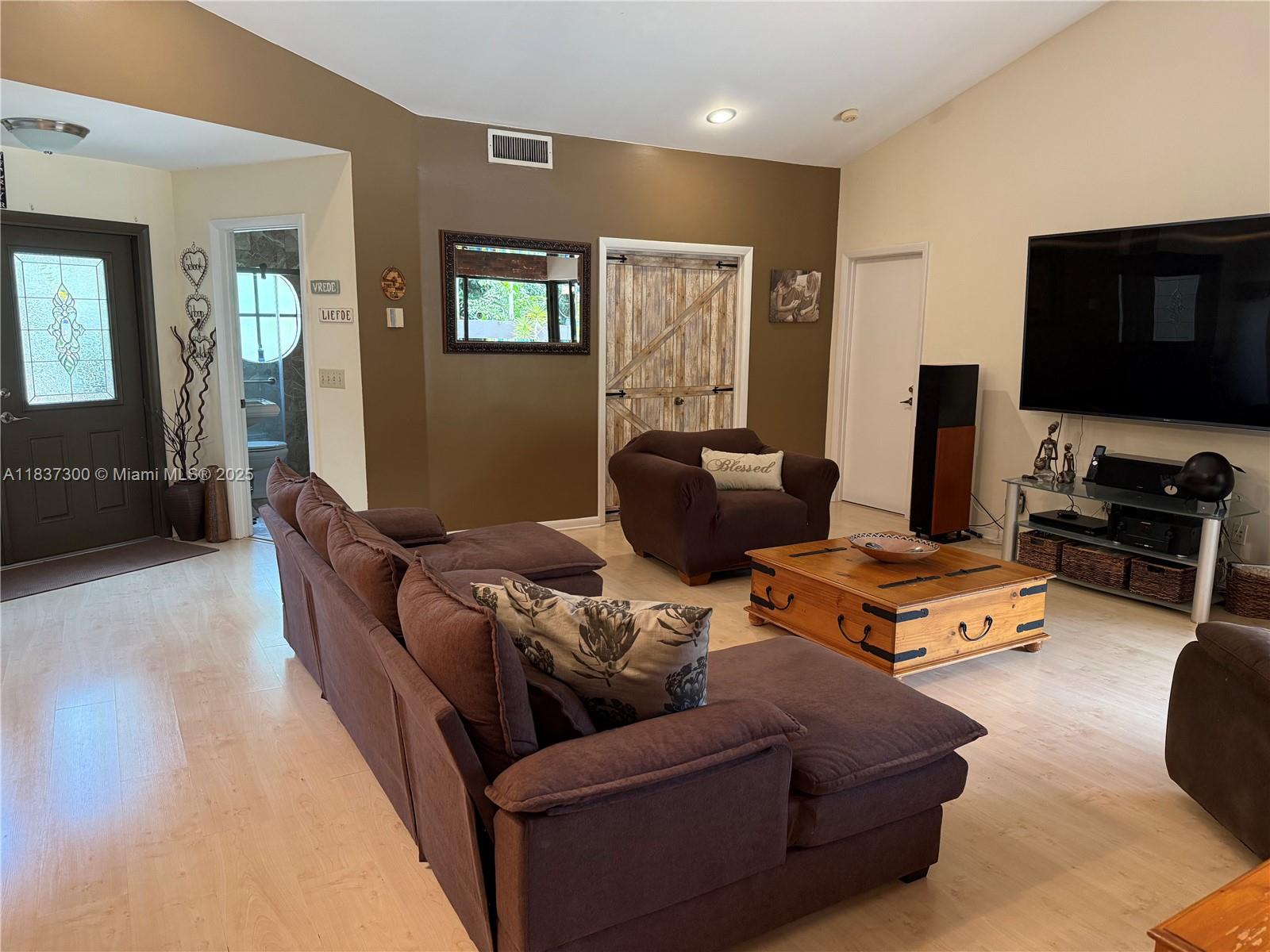 8878 SW 59th St, Cooper City, Florida image 13