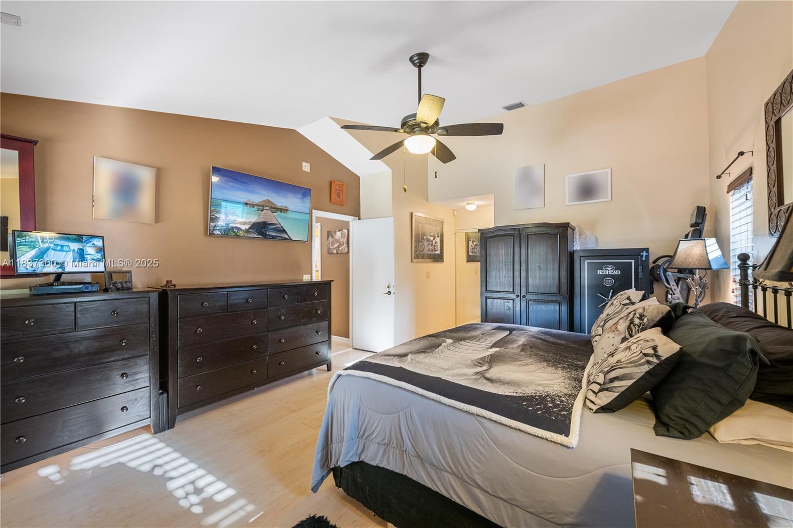 8878 SW 59th St, Cooper City, Florida image 33